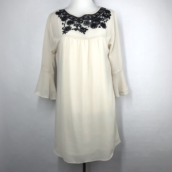 🎁 Sweet Sixteen Off White Scoop Neck Women’s Embroidered Tunic Top/Dress - Picture 1 of 5